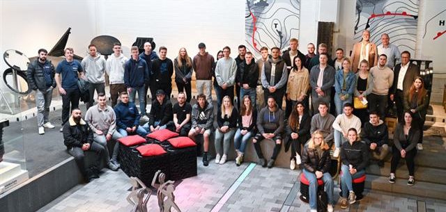 Gruppenfoto der Azubi- und Jungverkäuferschulung